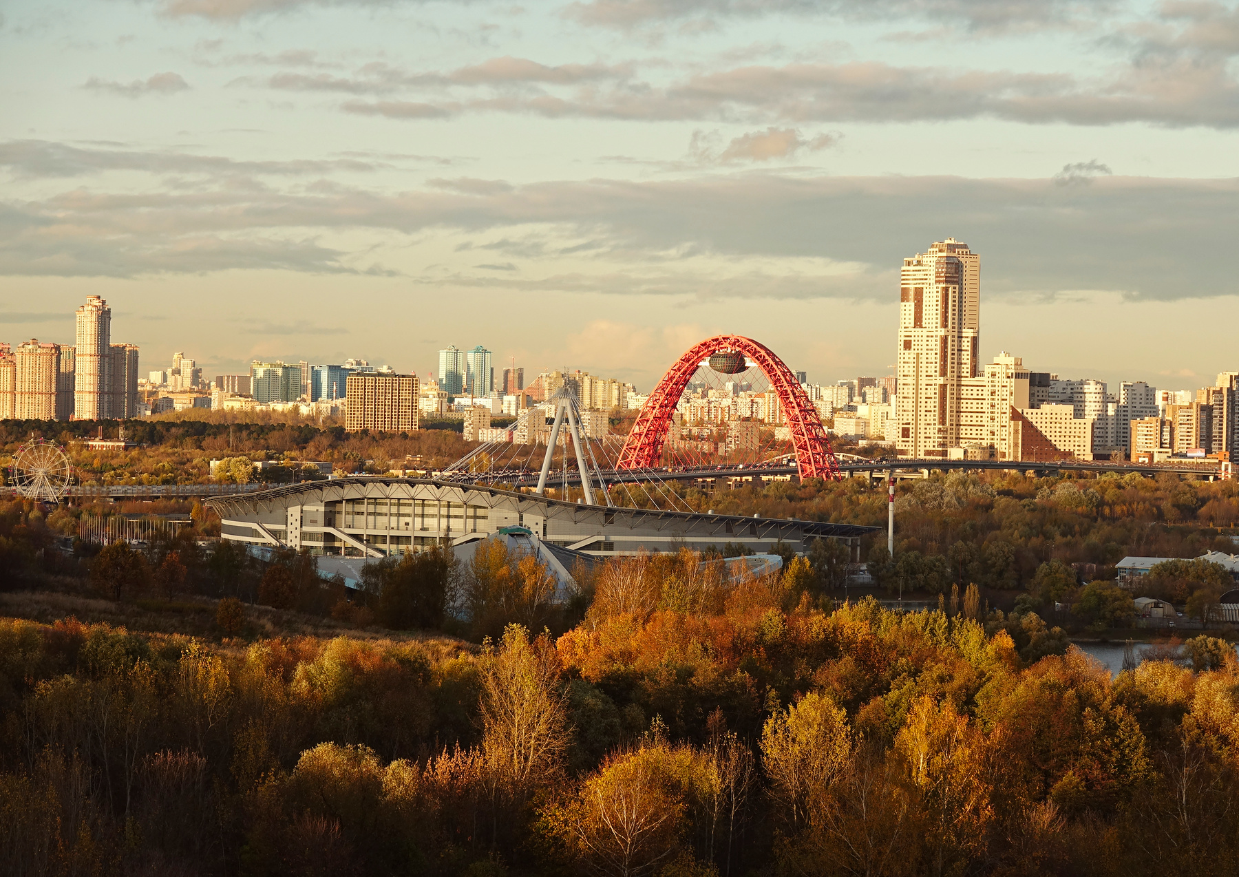 Вид на Живописный мост с Крылатских холмов Москва живописный мост