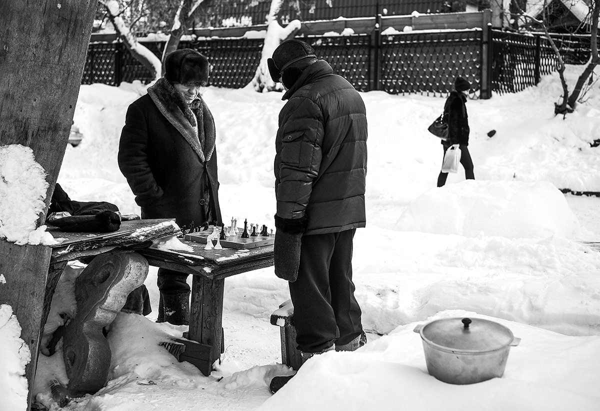 Партия... Зима город шахматы