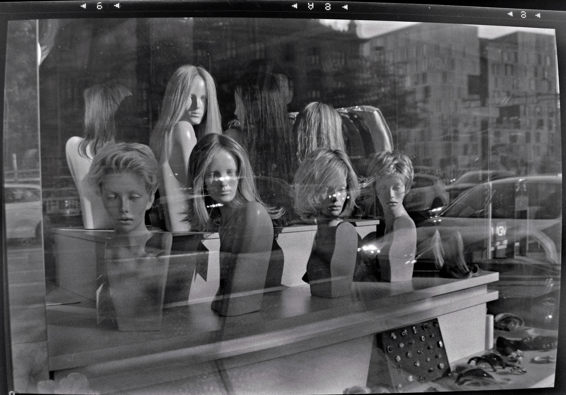 Нейтрино витрины AGFA Clack 6x9 Мениск 90 мм F 22 Fomapan 100 Classic Rodinal 1 60 11 min Scanner Canon A650IS