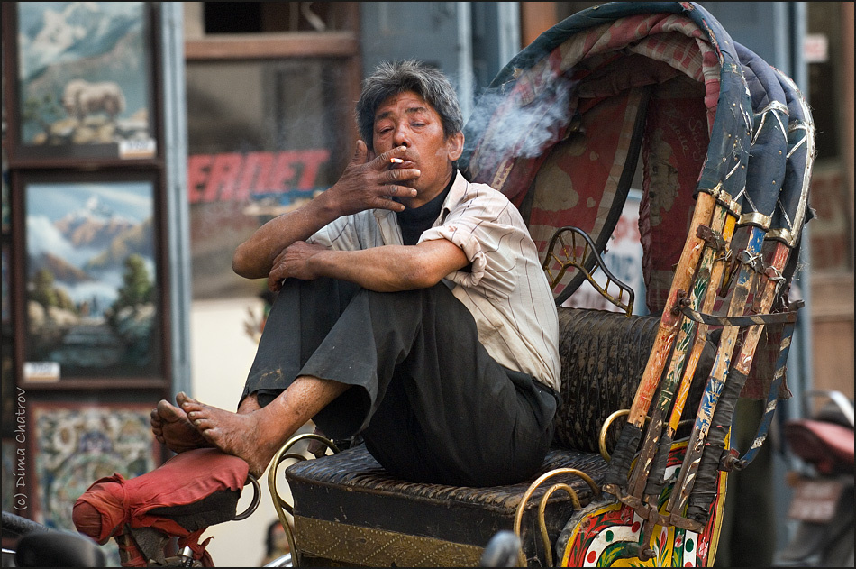 Если хочется работать, покури, - и все пройдет! Непал Катманду