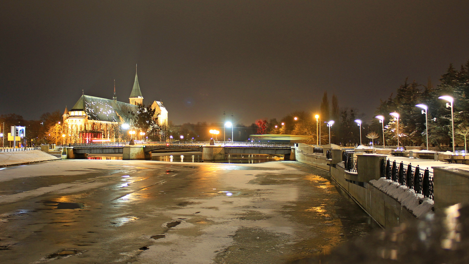 Остров Канта (3) город ночь калининград собор река прегель зима лед