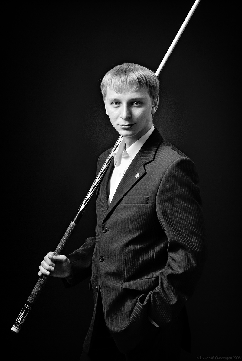 Павел Меховов - двукратный чемпион мира по русскому бильярду, заслуженный мастер спорта. 