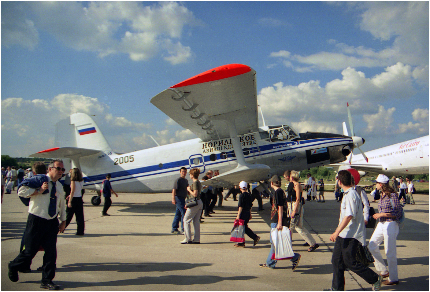 Ан-3Т Ан-3Т авиация самолет стоянка Жуковский 2001