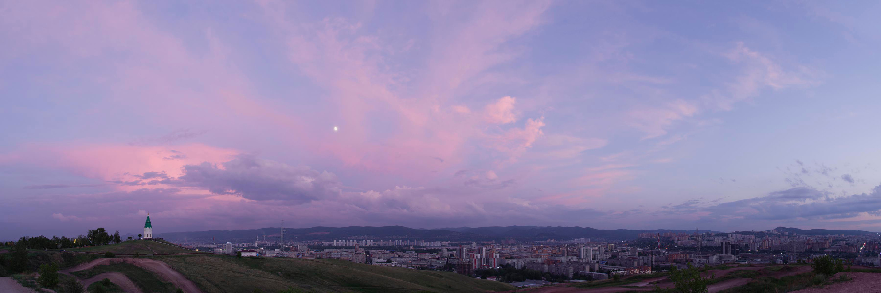Закат над городом город Красноярск Сибирь лето вечер огни прогулка часовня закат облака