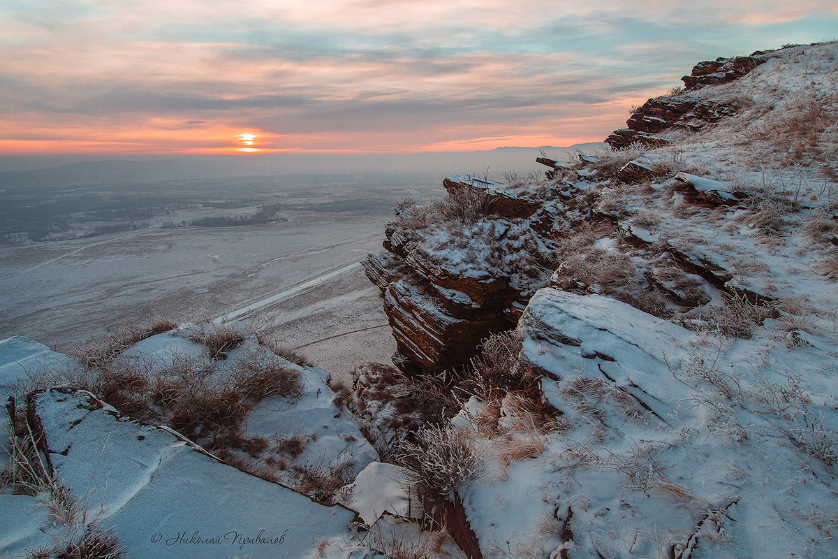 Рассвет над Хакасией. зима утро снег скалы природа
