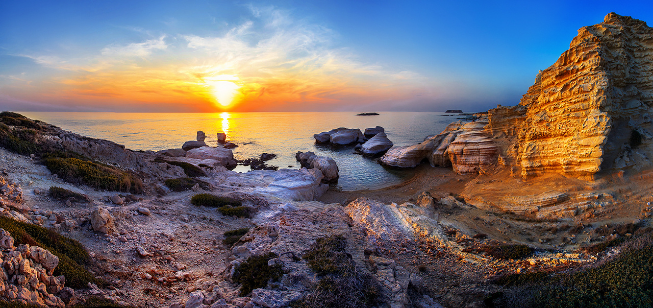 Средиземное море, Кипр город Пафос. Кипр Море панорама закат Пафос