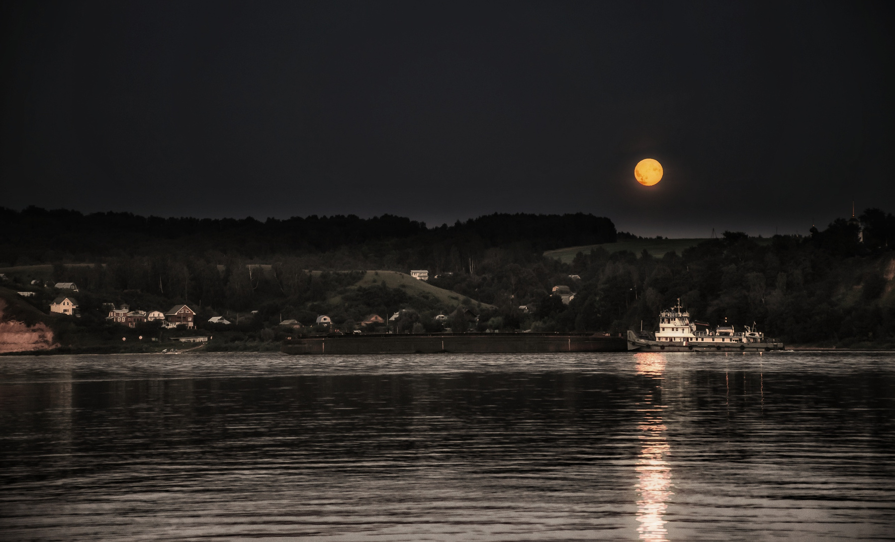 Лунная ночь . Волга луна лунное затмение