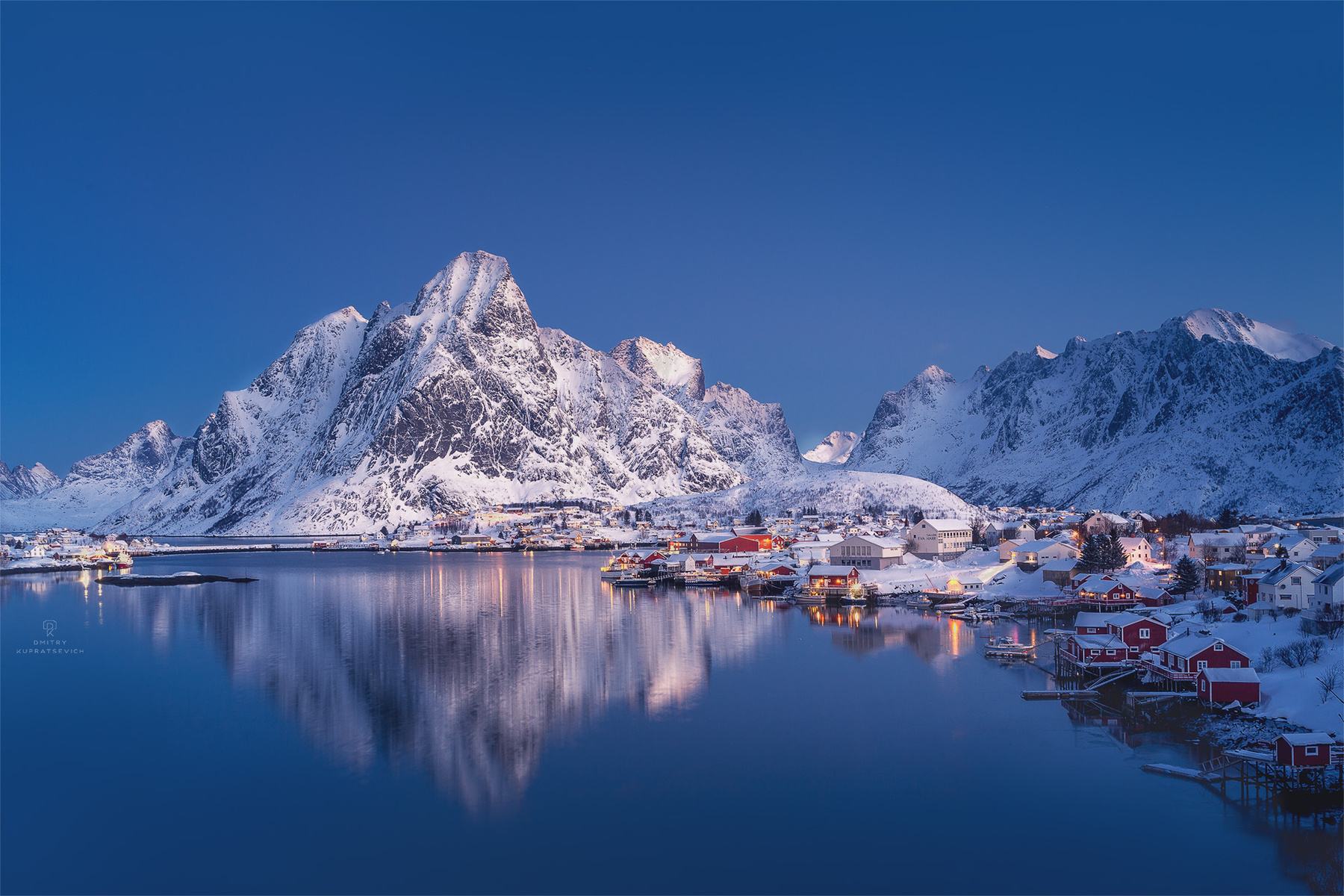 Утренняя классика Лофотенские острова Норвегия Горы отражение