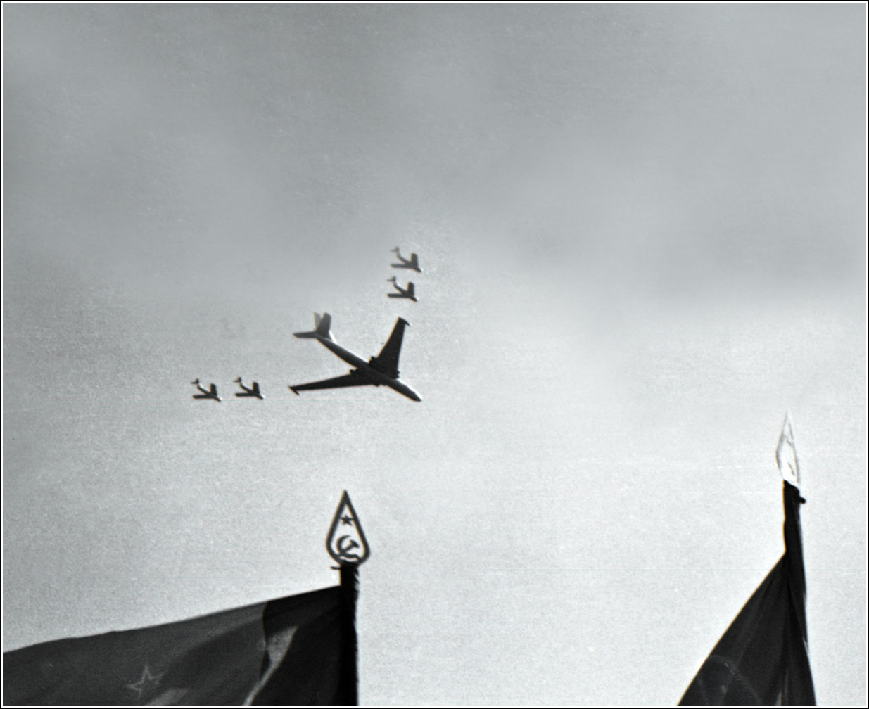 Мясищев-«Bison-А» Мясищев Bison-А авиация самолет полёт Красная площадь 1 мая 1957 года
