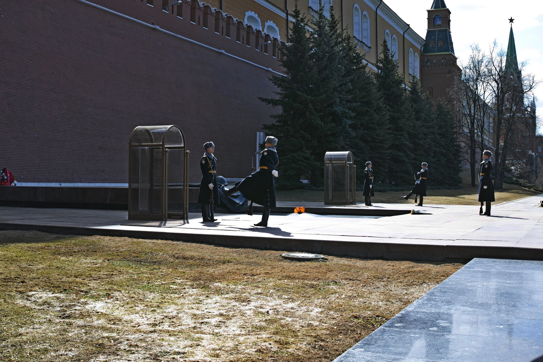Смена караула город Москва сад Александровский памятник Могила Неизвестного Солдата