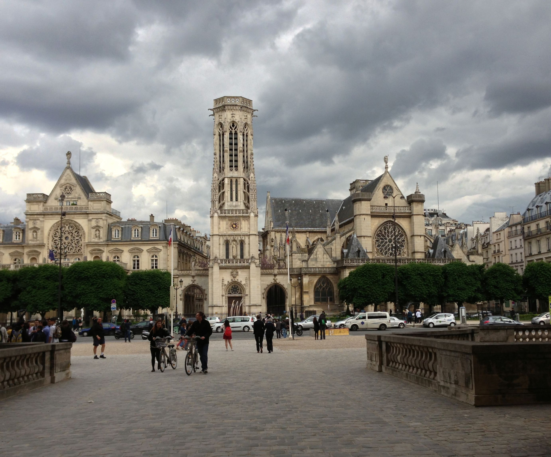 Церковь Сен-Жерме́н-л’Осеруа́ Париж церковь Сен-Жерме н-л Осеруа облака