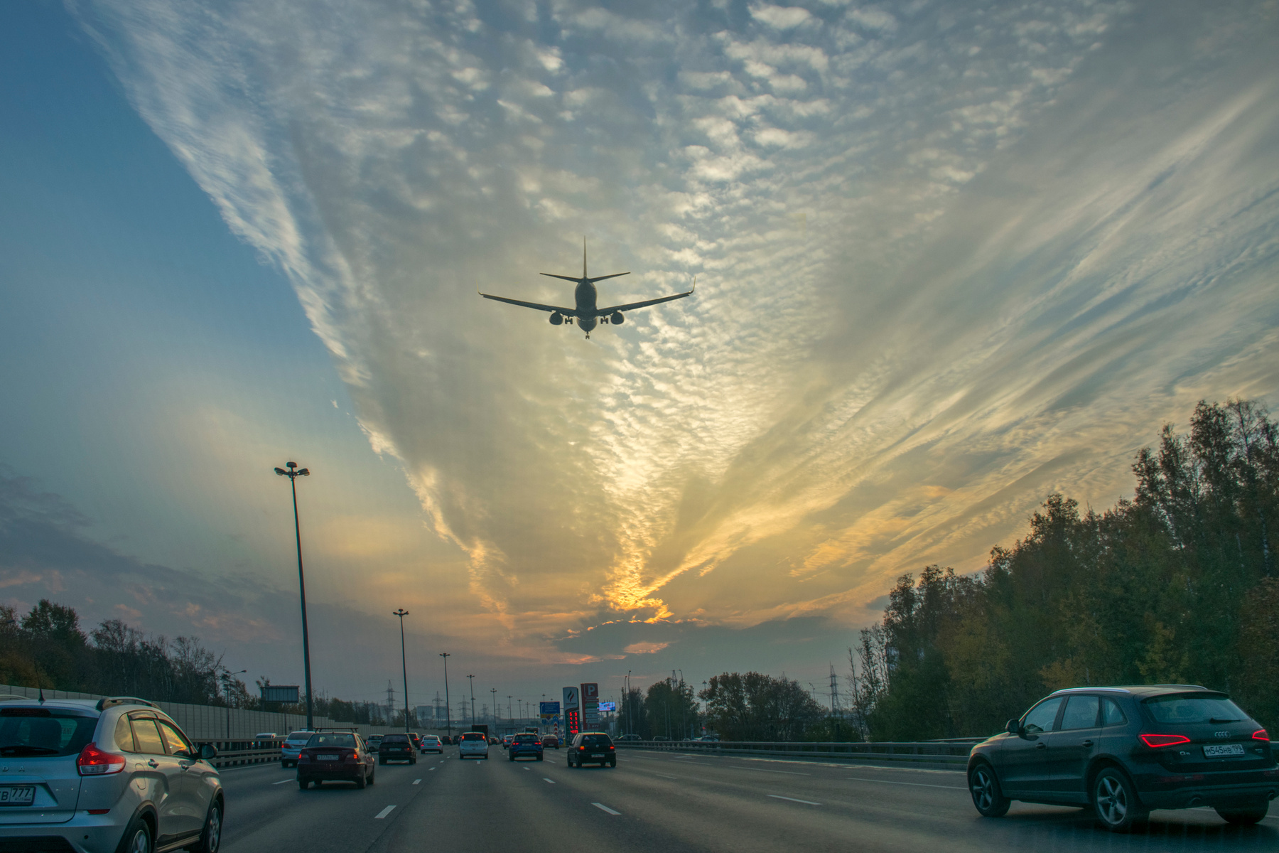 Домой Солнцево закат Киевское шоссе Москва самолёт