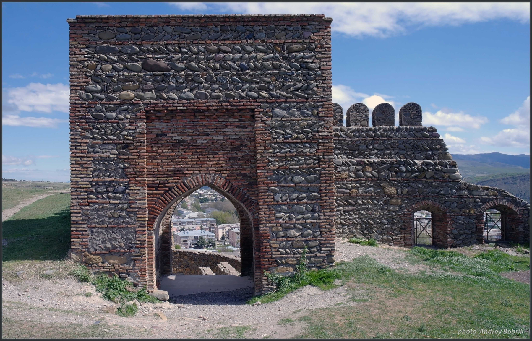 южные ворота Грузия Гори Крепость Горисцихе ворота