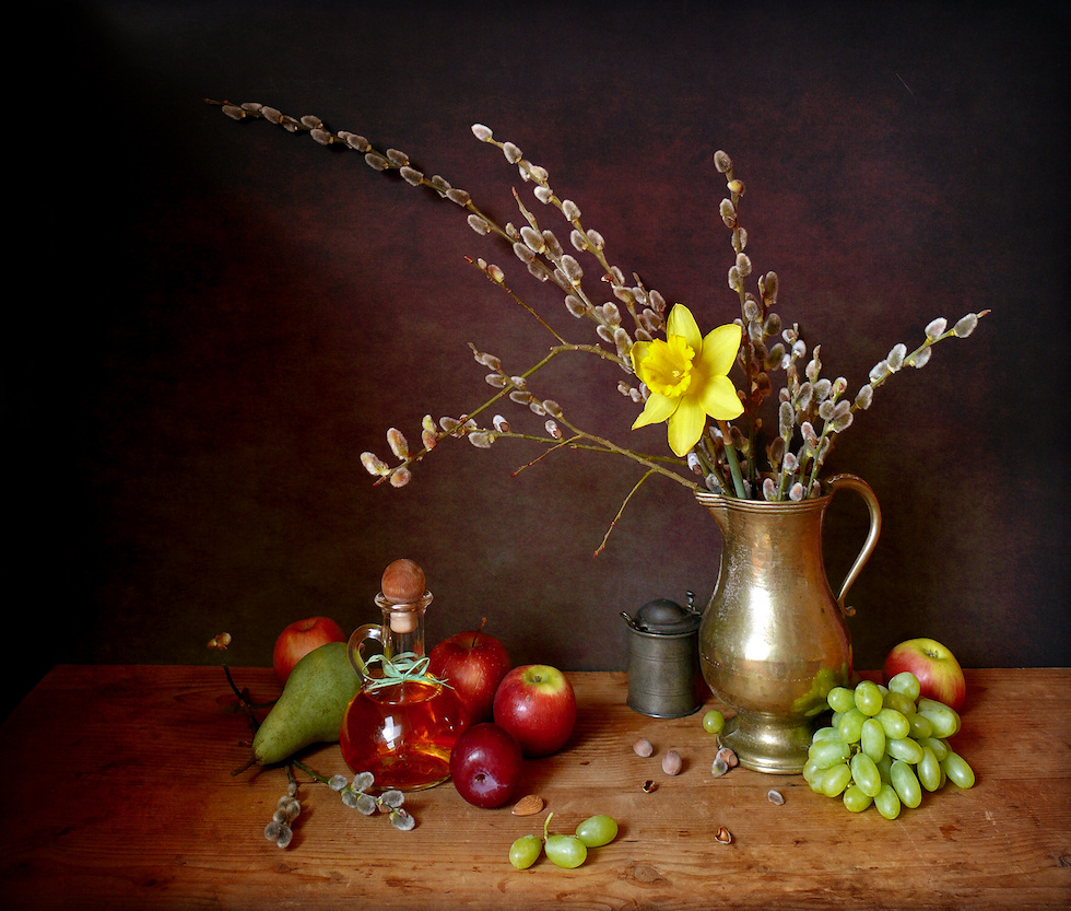 Весна в латунном кувшине натюрморт с вербой верба фрукты нарцисс