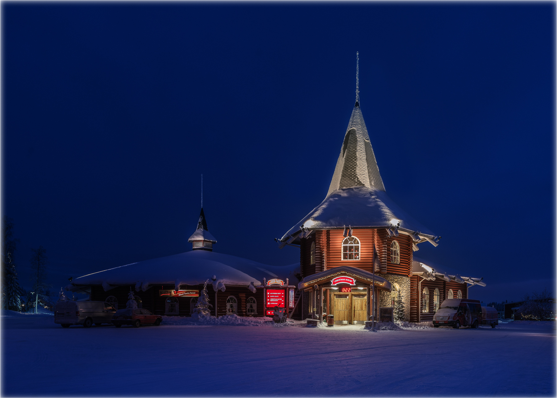 Резиденция Деда Мороза деревня Санта Клаус ночь