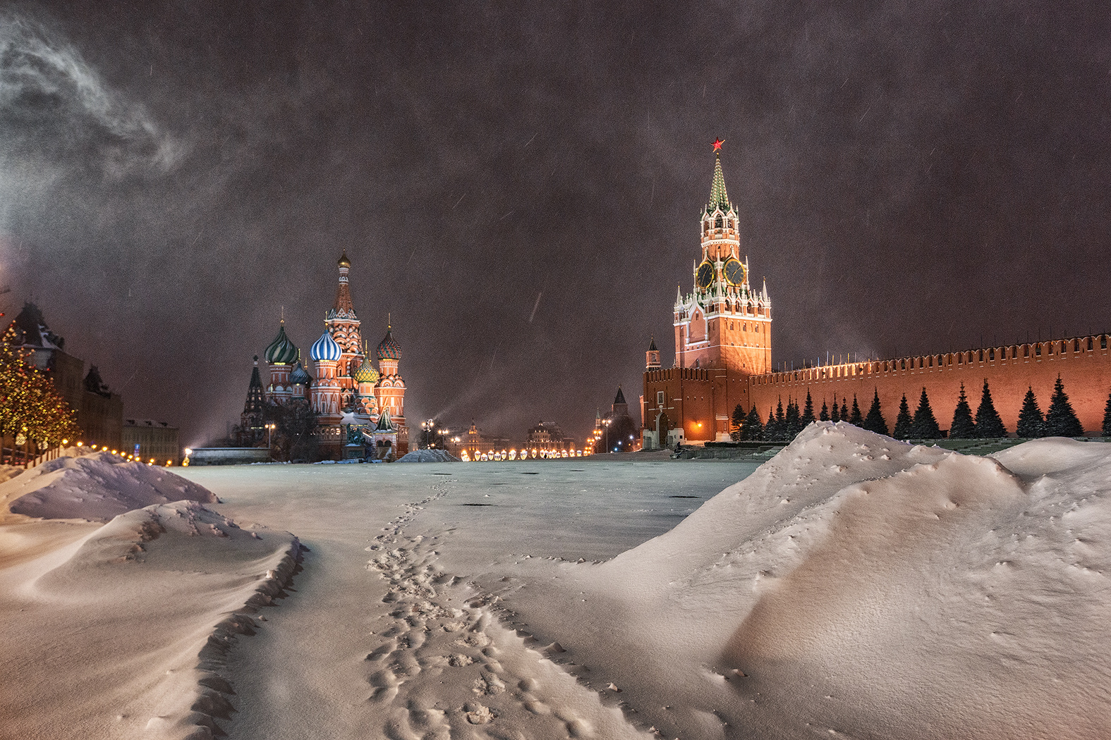 Москва, Красная площадь. Москва Красная площадь снег снегопад