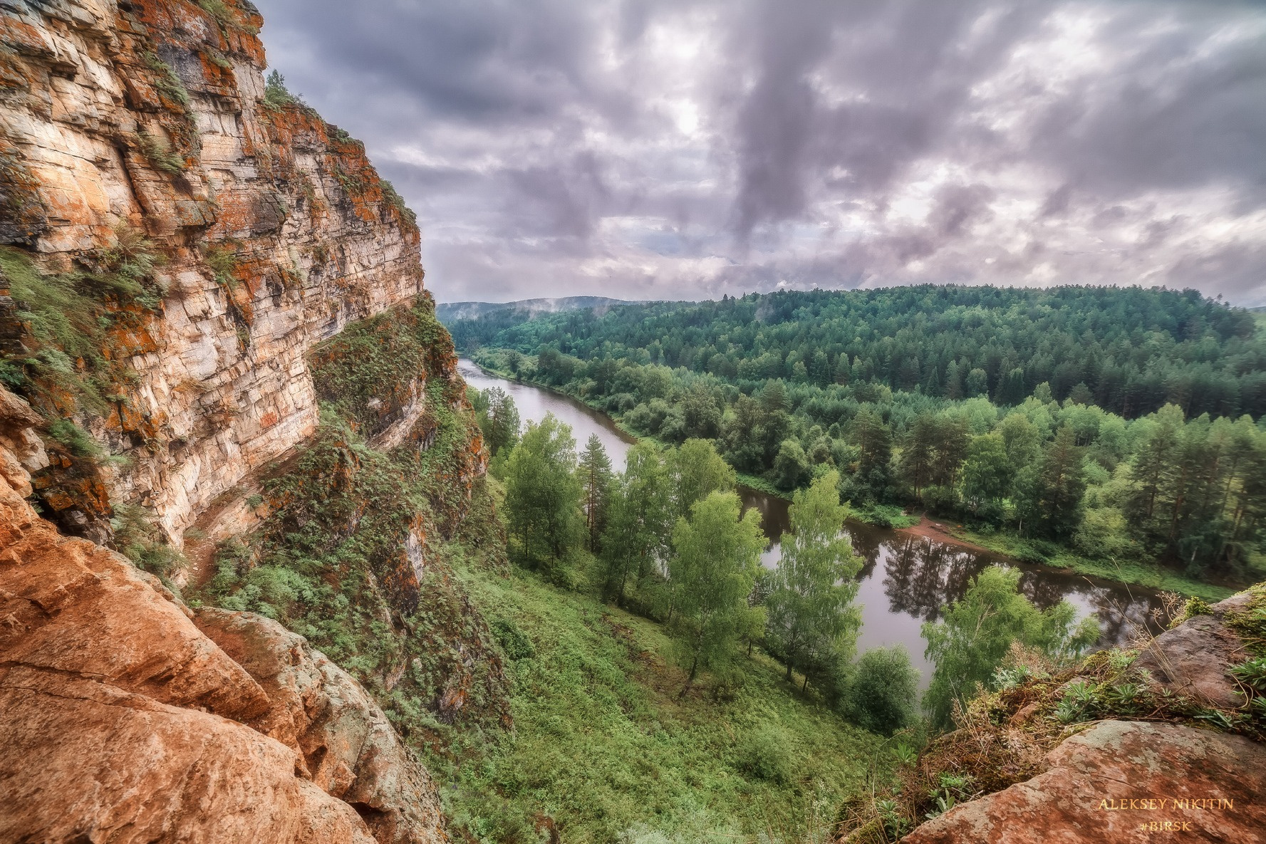 Идрисовские скалы на реке Юрюзань 