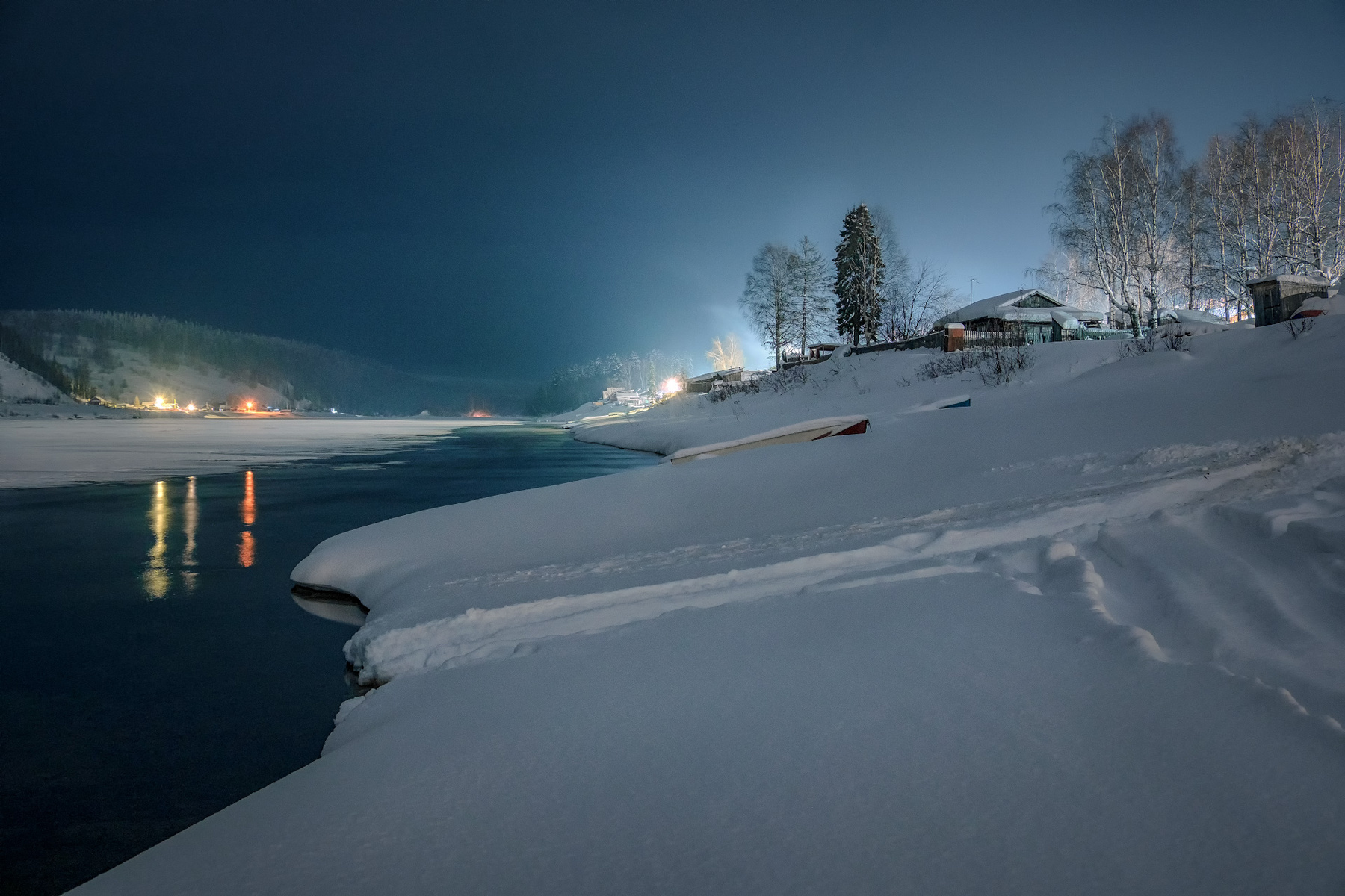 Морозная ночь над Вишерой вишера река лед деревня зима мороз красновишерск