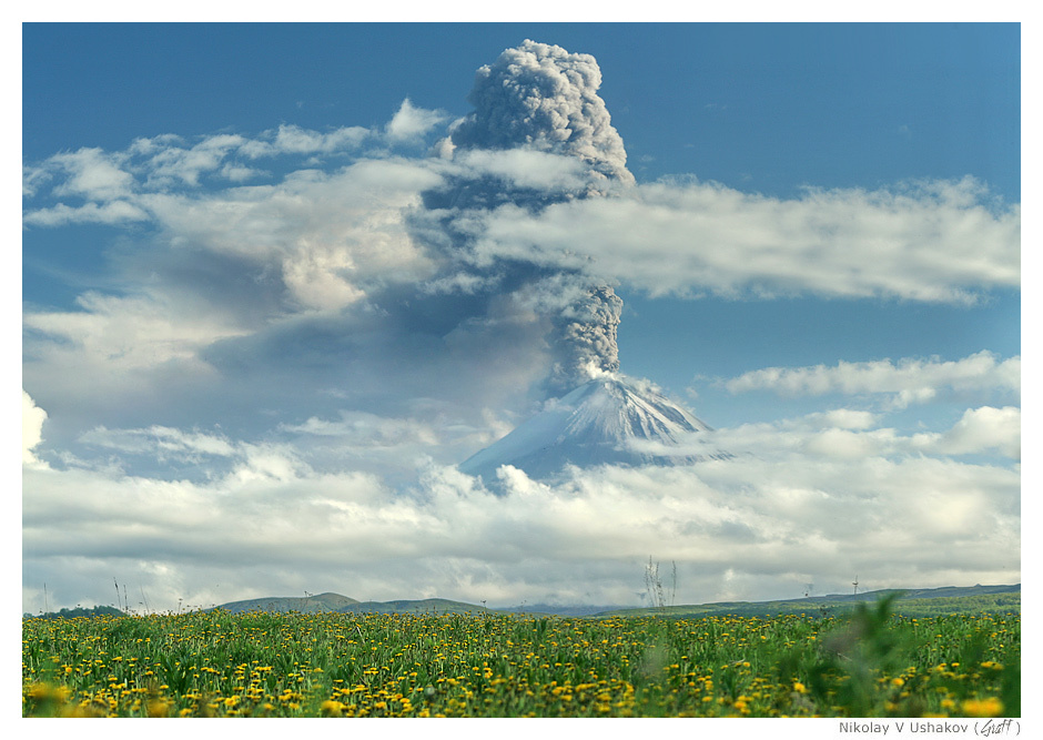 Эксплозивное извержение вулкана Ключевской вулкан Ключевской извержение