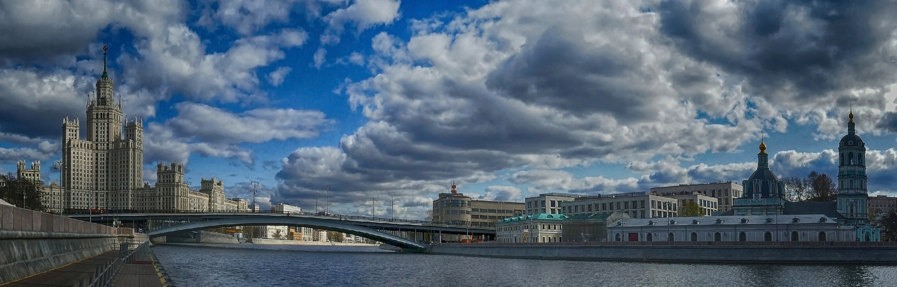 *** Москва высотка Большой Устьинский мост река