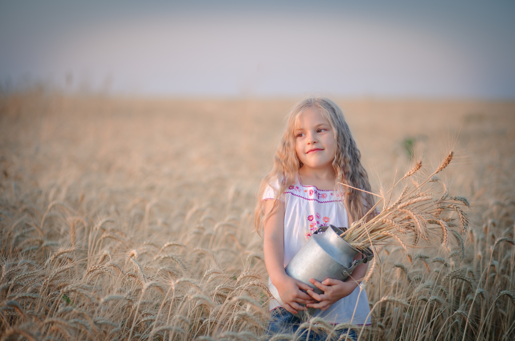 *** Девочка лето пшеница спокойствие