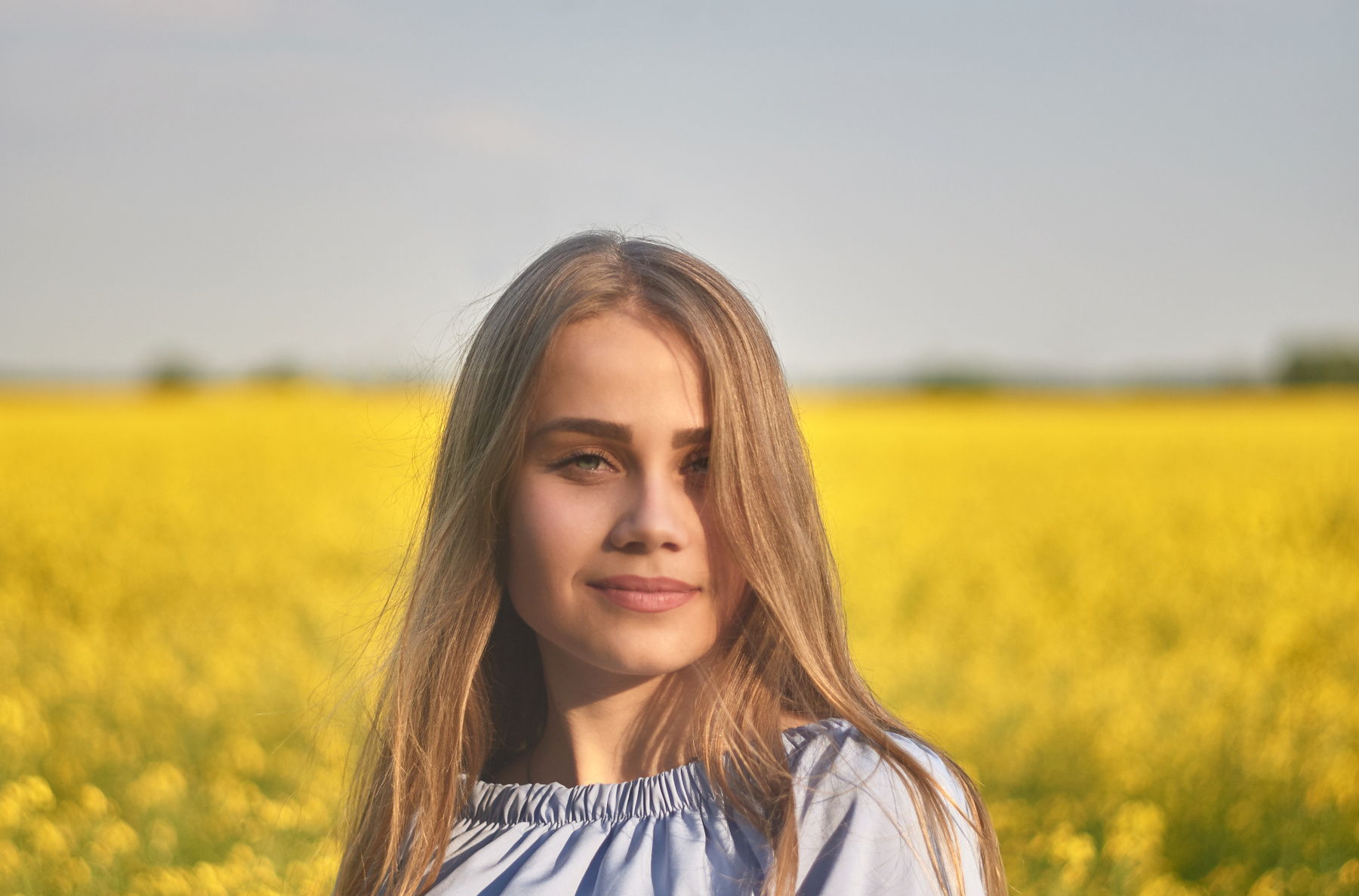 *** девушка весна портрет поле рапс желтое