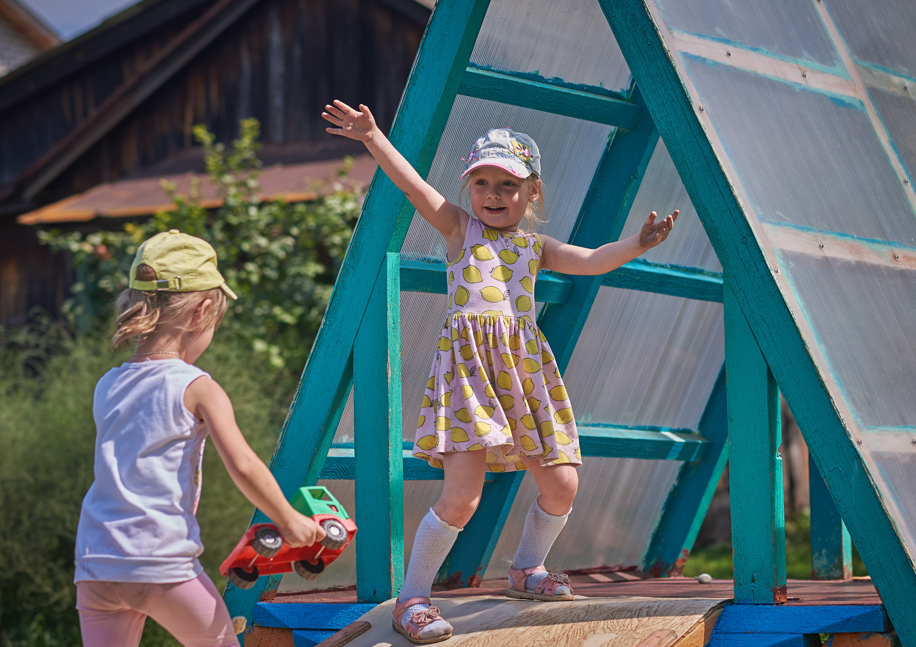 покорители вершин детский сад горка радость лето