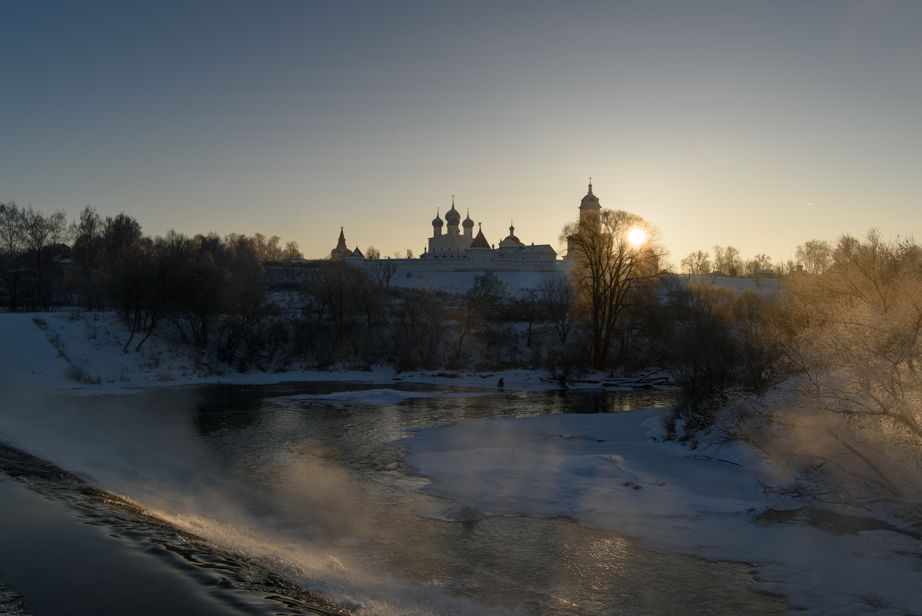 Январский рассвет рассвет зима солнце храм монастырь
