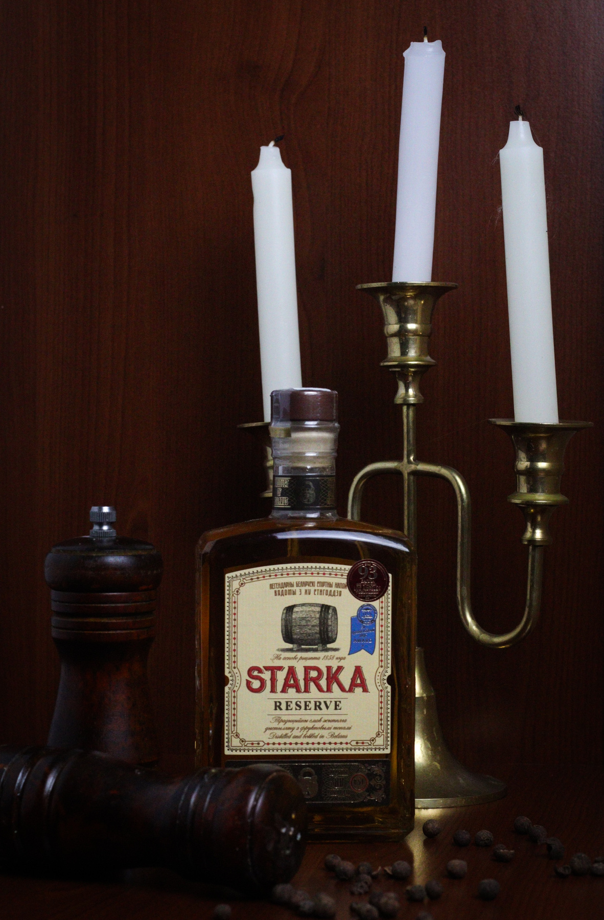 Старка алкоголь бутылка свечи предметка