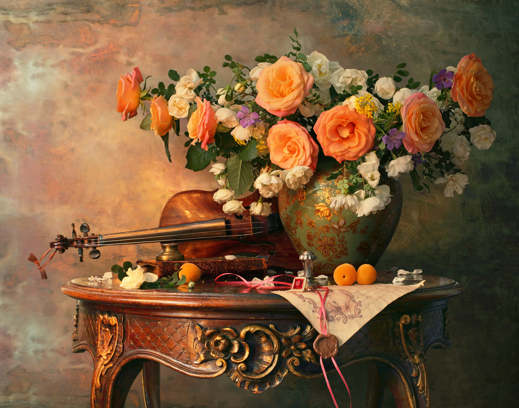 Натюрморт со скрипкой и цветами цветы розы фрукты скрипка музыка абрикосы