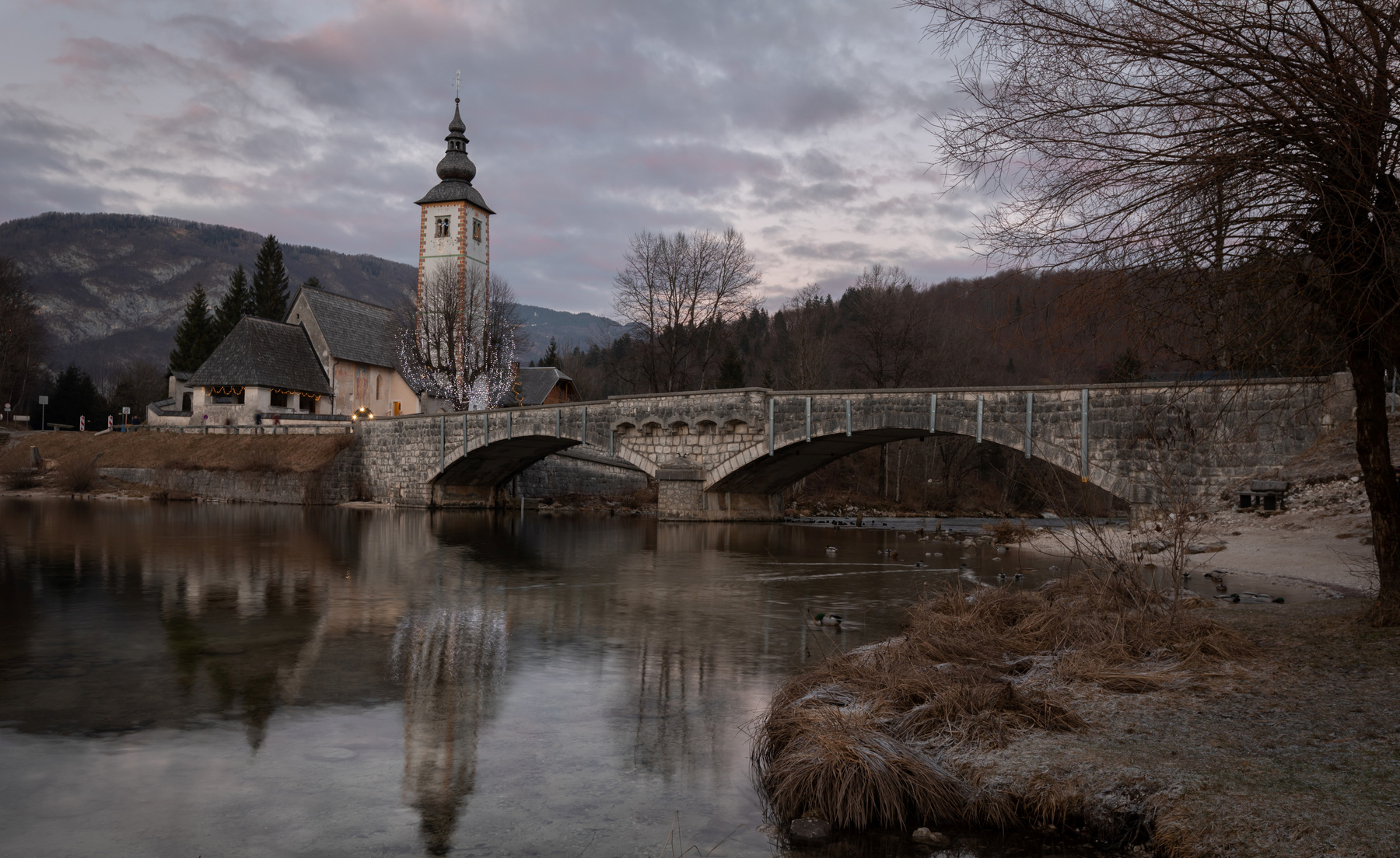 Вечер в Словении словения пейзаж церковь зимний