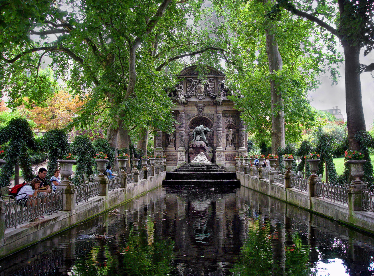 ***Фонтан Медичи в Люксембурском саду. 