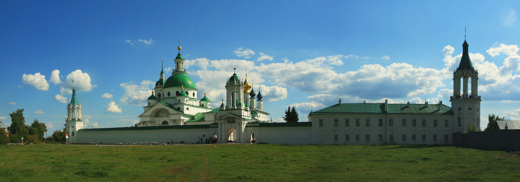 Спасо-Яковлевский монастырь на озере Неро Спасо-Яковлевский монастырь