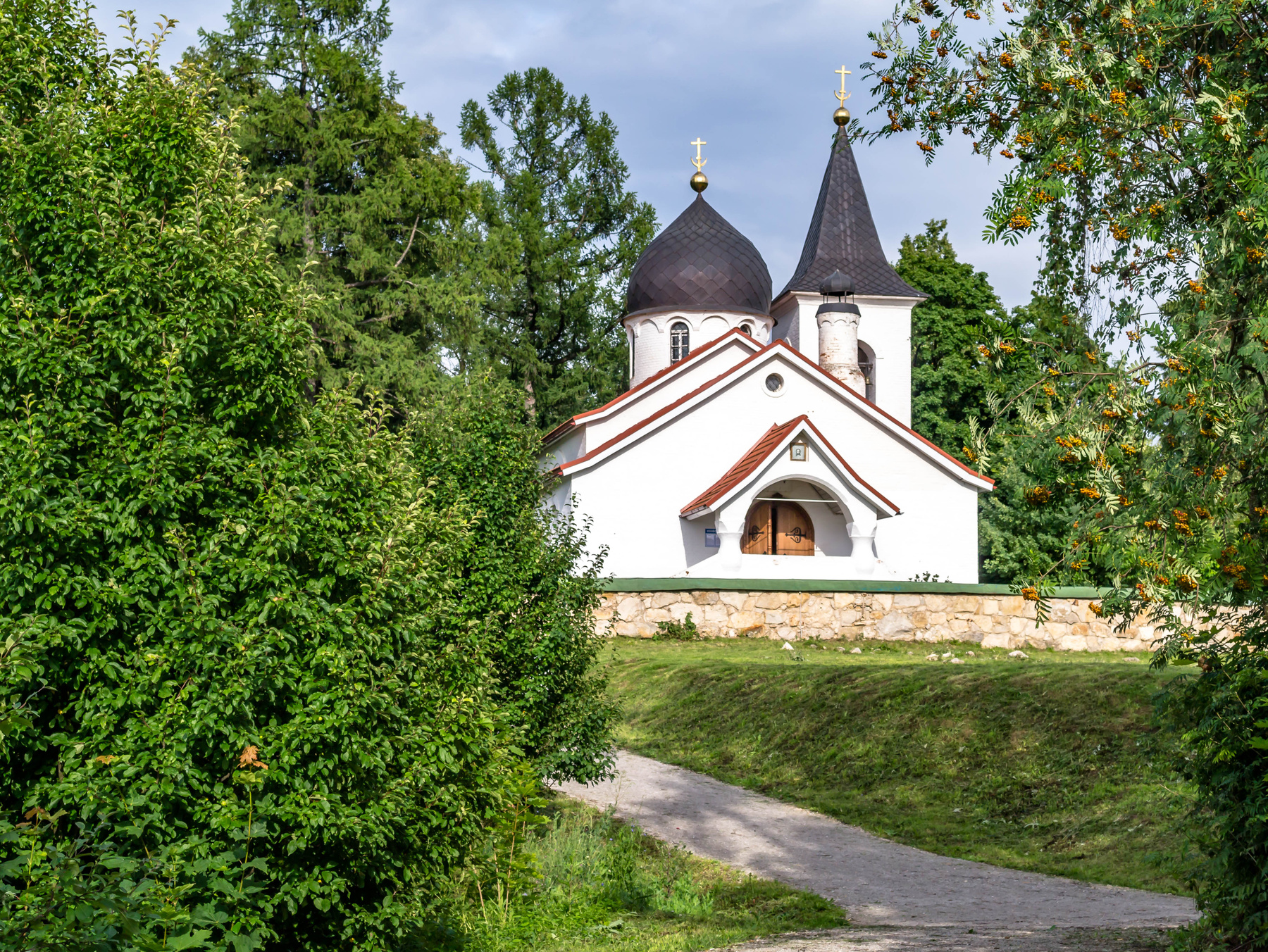 Церковь Троицы Живоначальной в Бёхово. 