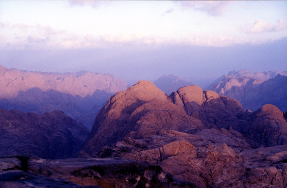 Восход на Синае.Гора Моисея 2265м. восход .горы