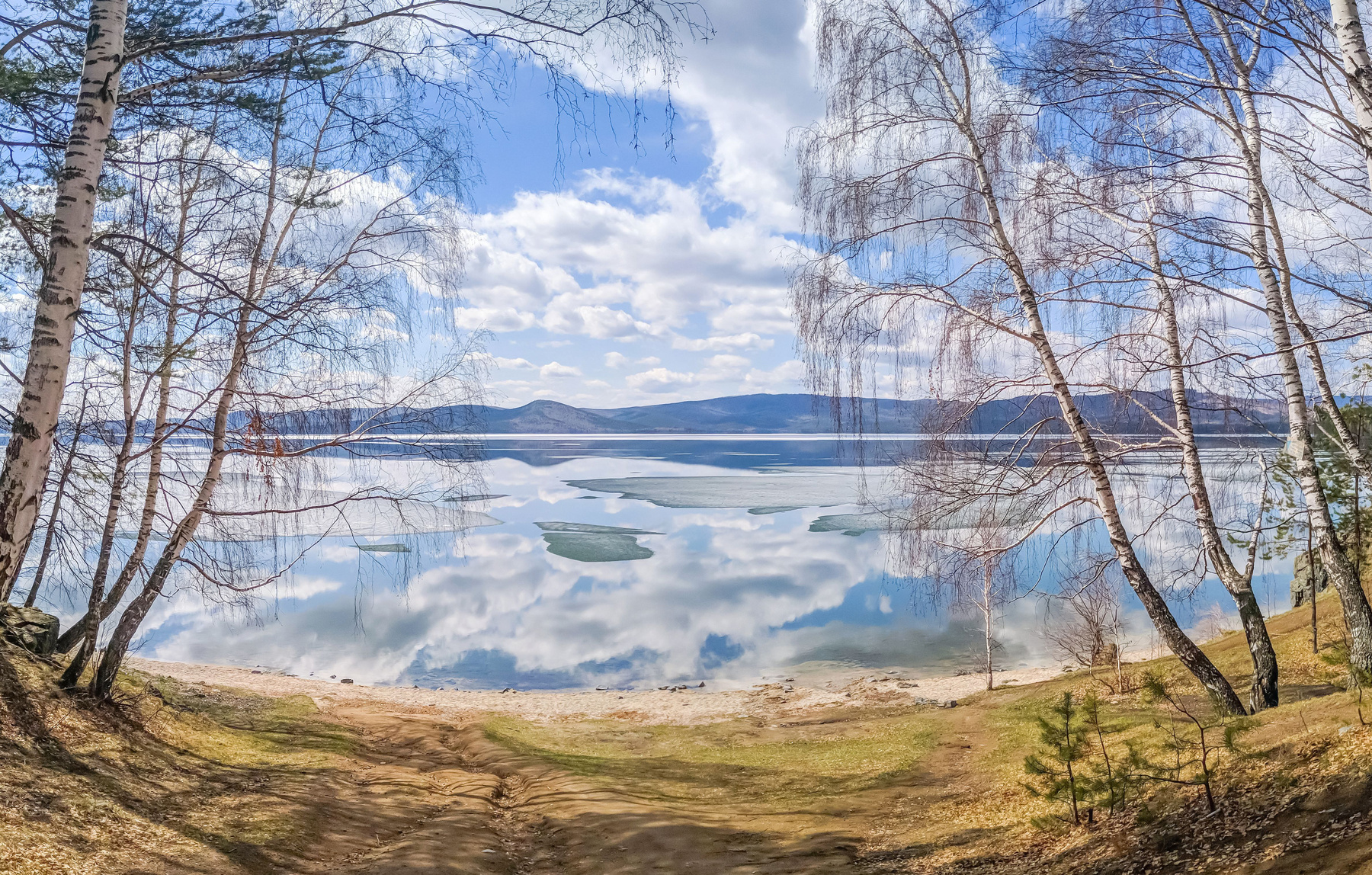 Майское утро на озере Тургояк. (панорама) Южный Урал Миасс Тургояк природа лес весна Май