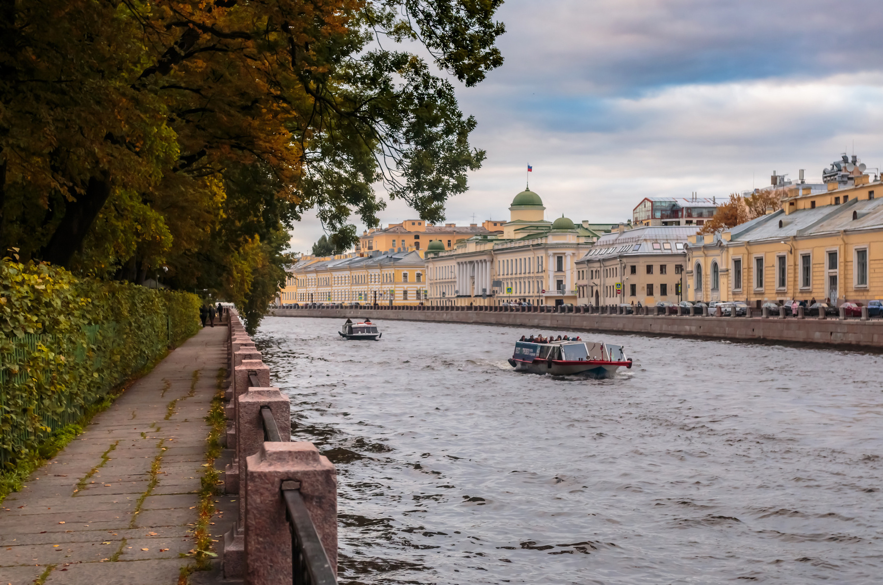 Течение ранней осени Санкт-Петербург вечер река осень Летний Сад