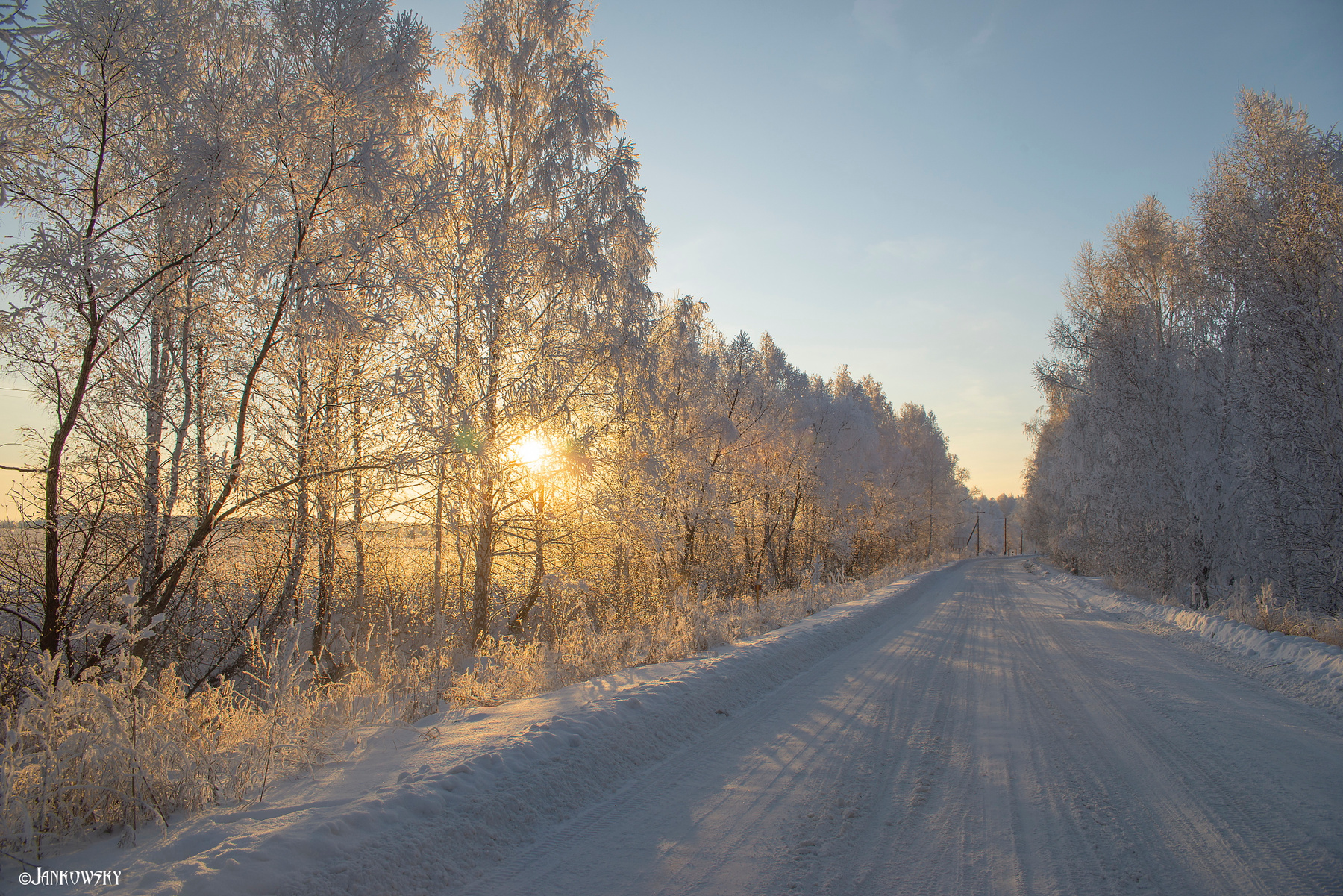 Зимняя дорога зимняя дорога омская область поле снег инее