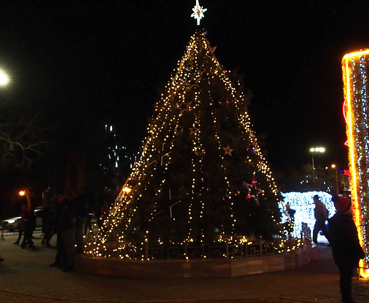 *** Крым Евпатории ёлка ель Новый год 2020 украшения декорации города зима