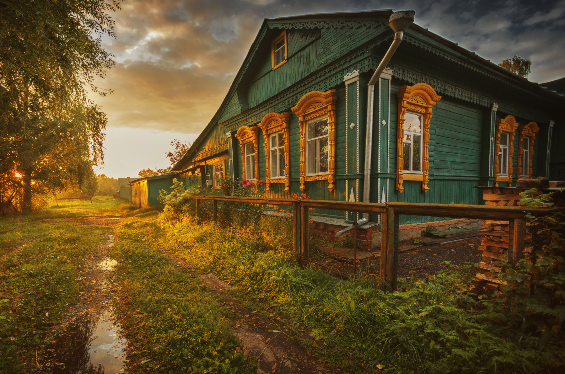 Родительский дом озеро горы лес природа закат рассвет красота приключения путешествие облака Урал