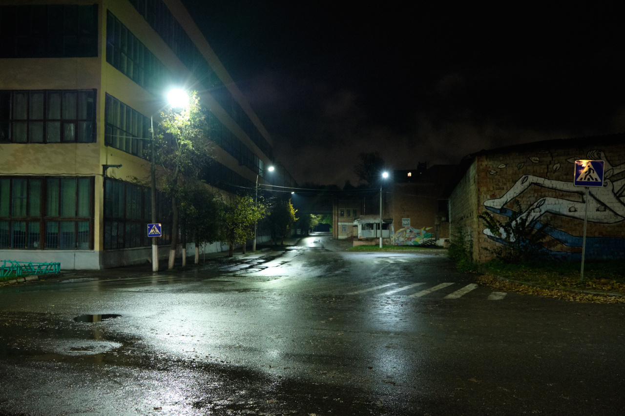 *** вечер фонари улица здания