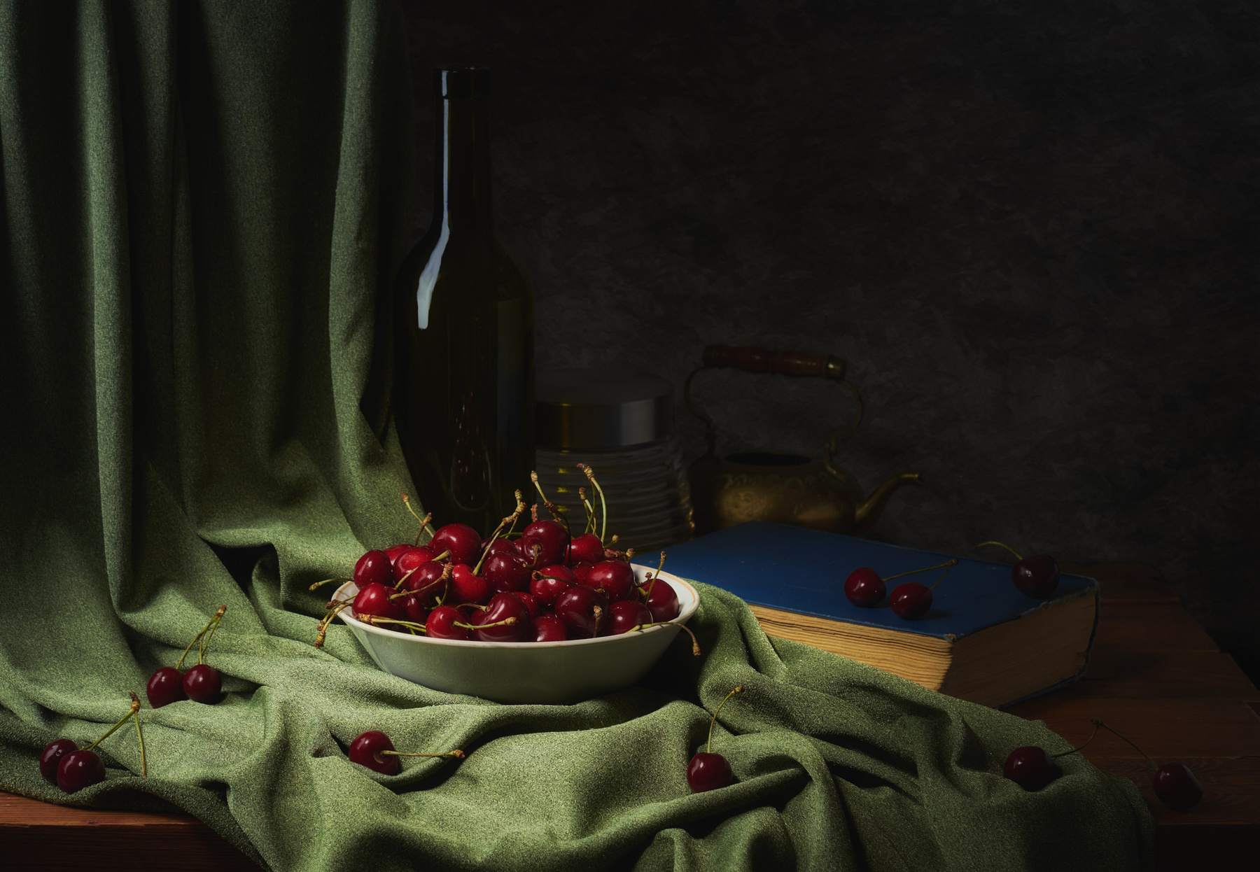 Миска с черешней натюрморт постановка композиция сцена еда ягоды черешня посуда