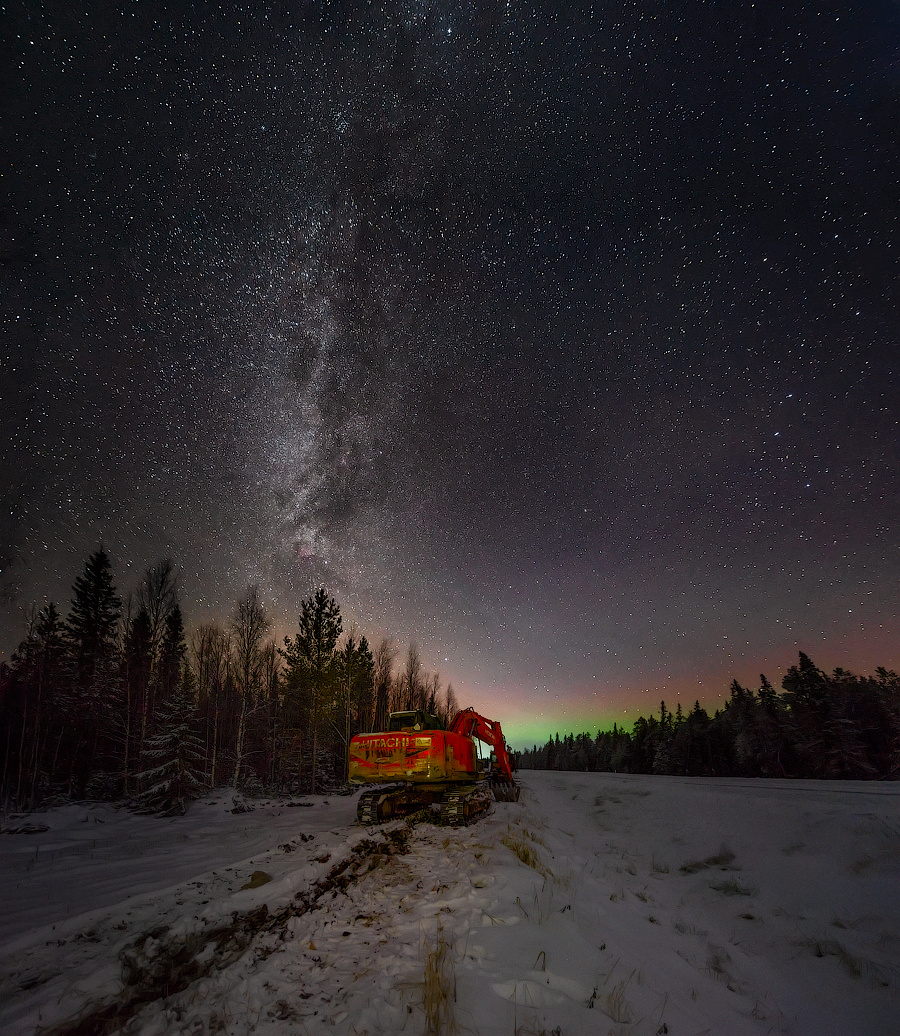 Дорожные работы Архангельская область Северодвинск ночное фото северное сияние астрофотография звезды русский север