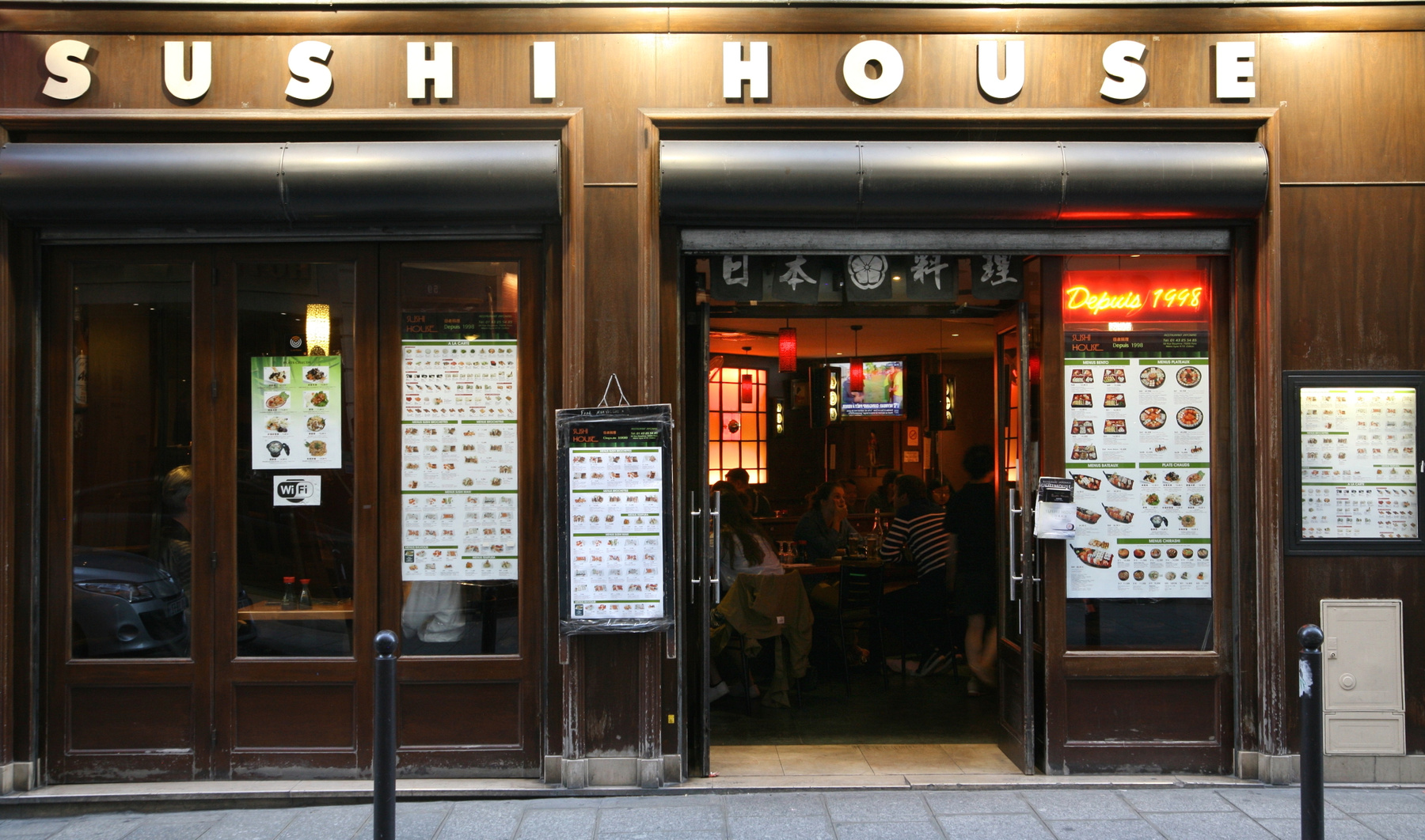 Японский мотив... суши-ресторан Франция Париж Новый год путешествие