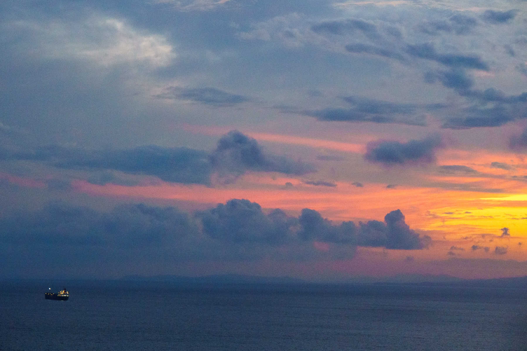Вечер, Пароход Владивосток закат пароход облака амурский залив