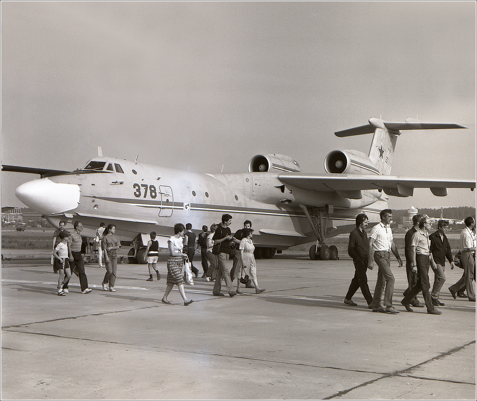 А-40 (1992 год) А-40 авиация самолет стоянка Жуковский 1992 год