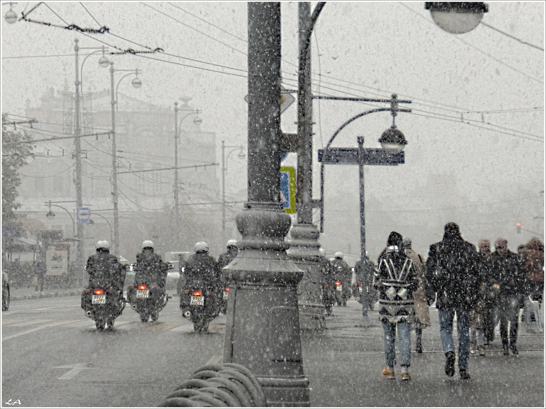 *Осенний снегопад в столице* путешествия осень снегопад Москва улица Фото.Сайт Светлана Мамакина Lihgra Adventure