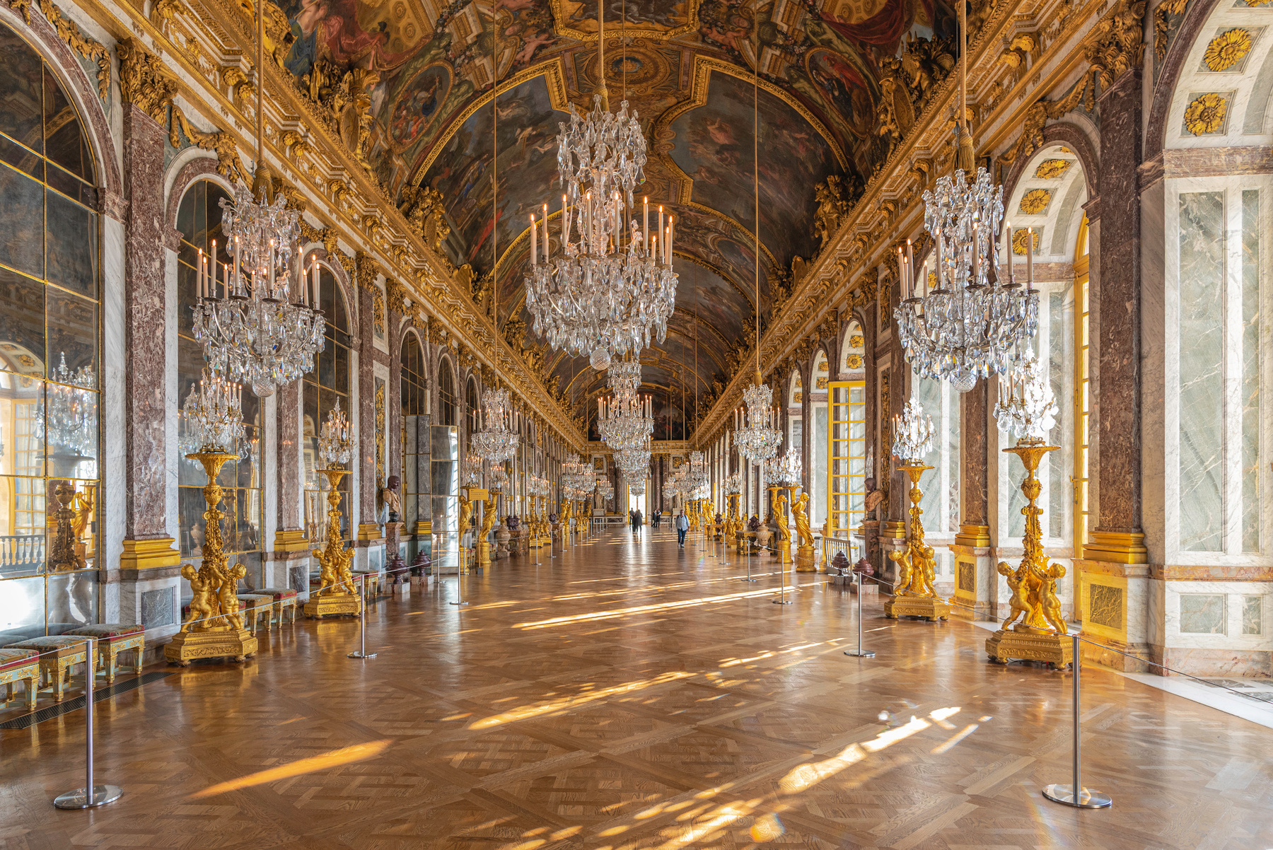 Зеркальный зал Версальского дворца Франция Версаль зеркальный зал