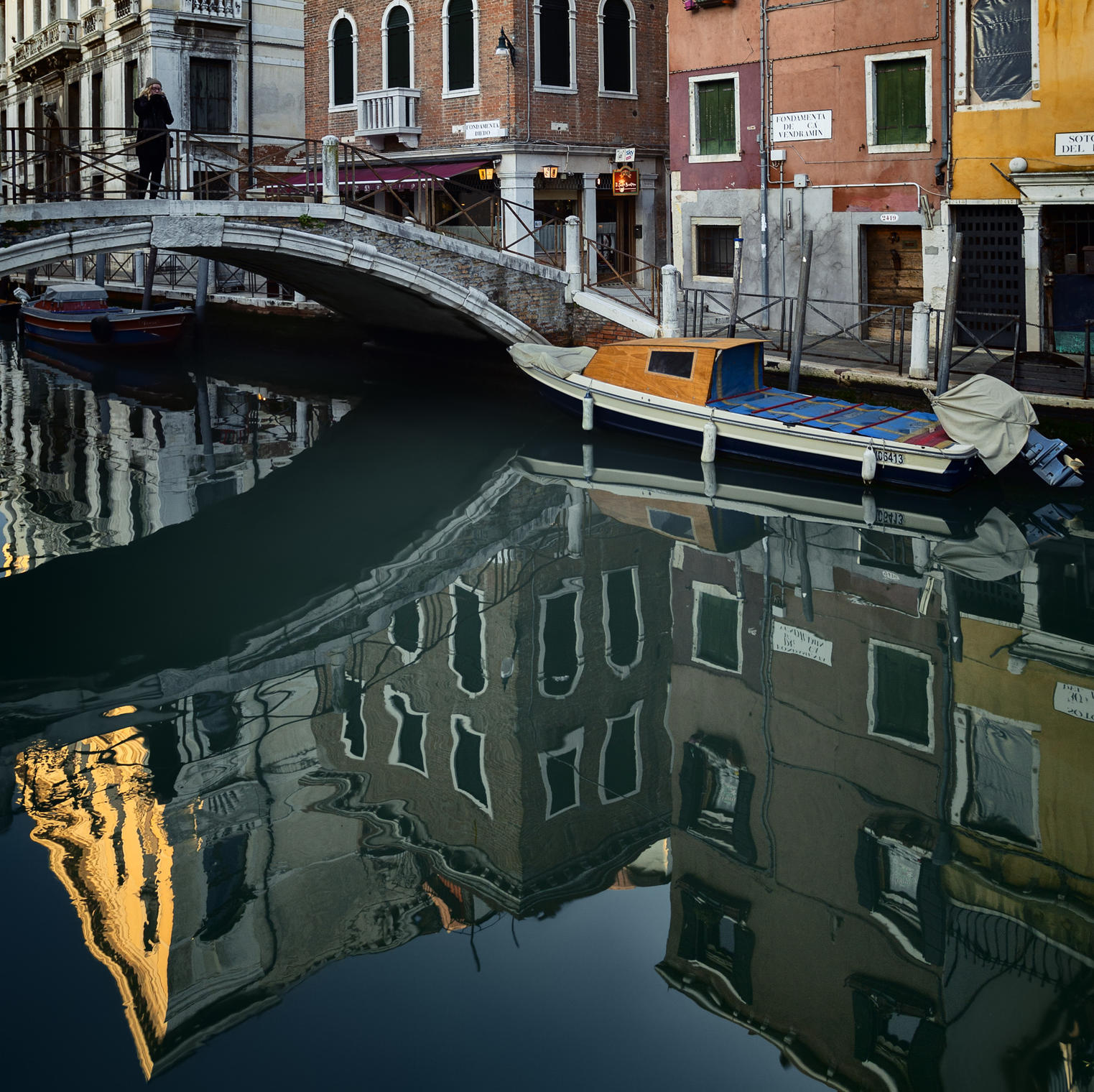 с мостика Венеция Италия