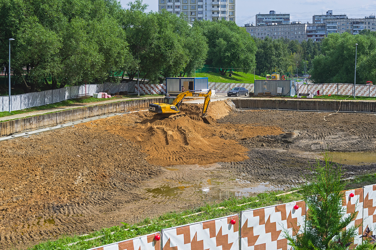 О том, как в Москве капитально ремонтируют пруды (2). 